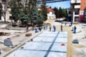 FOTO. A început pavarea noului centru al Reşiţei! Se anunţă spectaculos!