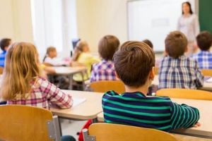 Școlile se vor redeschide TREPTAT şi se în calcul înjumătăţirea numărului de elevi din clase. Anunţul ministrului Educaţiei, după consultările cu Klaus Iohannis