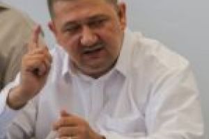 „Întâi testaţi, apoi amendaţi!” Planul de acţiune al Guvernului Orban, blamat de senatorul Ionuţ Chisăliţă