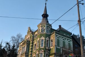 Consilierii judeţeni PSD Braşov: Cerem rechiziţionarea imobilului de pe strada Mihai Eminescu