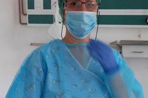 Asistentă medicală la Spitalul Militar, decorată de preşedintele ţării în 2011