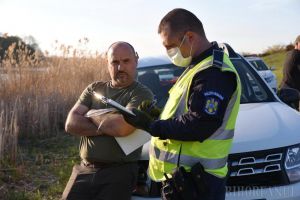 Prins de BIHOREANUL la pescuit cu maşina de serviciu, directorul din Garda Forestieră Oradea este cercetat de comisia de disciplină a instituţiie