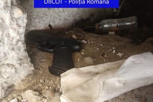 DIICOT: Cercetari intr-un dosar de constituire a unui grup infractional organizat si nerespectarea regimului armelor si al munitiilor