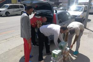 FOTO Ajutor pentru muncitorii egipteni abandonaţi la Sibiu – Încă nu se pot întoarce acasă