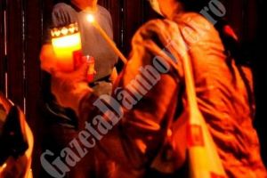 GURA OCNIȚEI: Bătrâni jefuiţi când aşteptau la poartă lumina sfântă! Poliţia a prins făptaşii