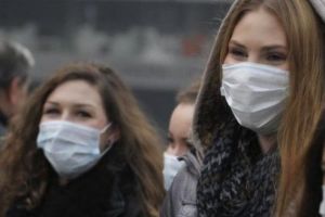 România va produce un milion de măşti zilnic. Cât va costa o mască