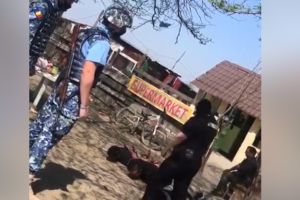 „Faceati live-uri”?„Aoleo, nu mai da!”. Scandalagiu din Giurgiu, batut zdravan de fortele speciale – Video