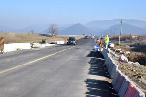 Lucrările de modernizare pe DN73, tronsonul Râşnov – Bran, reluate (Video)