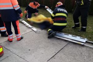Tragedie rutieră! O persoană a murit, iar două au fost rănite după ce s-au răsturnat cu maşina