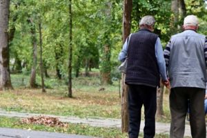 Coronavirus: sute de persoane care îngrijesc bătrânii în centre din Timiş au fost testate