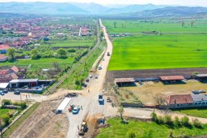 VIDEO AERIAN SPECTACULOS| Centura ocolitoare a localităţii Vinerea prinde contur: Lucrările ar putea fi finalizate până la sfârşitul lui 2020