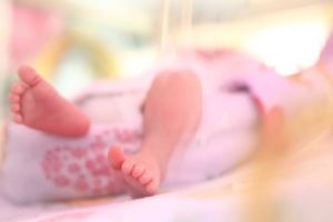 Cinci paciente şi trei bebeluşi cu COVID-19 la Maternitatea Bega. Doctorul Craina: „Trăim momente unice, cu o încărcătură emoţională deosebită”