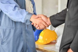 Ministrul Economiei: Aş vedea un bonus pentru companiile care angajează oameni şi îi ţin 6 luni