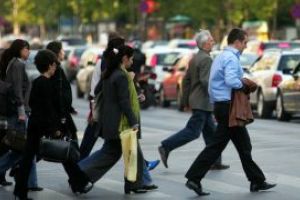 Numărul contractelor individuale de muncă suspendate de la data instituirii stării de urgenţă a scăzut vineri din nou sub un milion