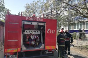Incendiu pe strada Coşbuc. O nonagenară a fost intoxicată cu fum