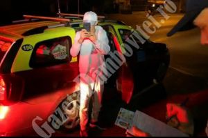 Un târgoviştean s-a dat în spectacol cu poliţiştii la ora 2:00 noaptea! Le-a cerut să îi plătească taxiul VIDEO