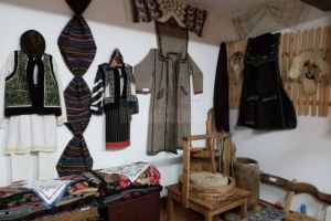 Colecţie etnografică impresionantă, la Clubul Copiilor Fălticeni