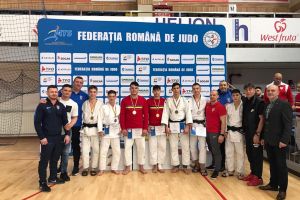 În speranţa reluării competiţiilor, judoka bihoreni de la lotul olimpic de tineret se pregătesc intens de acasă