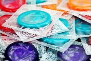 Vânzările de prezervative, DUBLATE în timpul stării de urgenţă în România