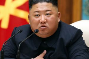 BREAKING - Dictatorul nord-coreean Kim Jong-Un ar fi murit după o operaţie greşită pe cord! Cine i-ar lua locul de lider suprem