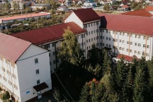 Becleanul ajută Bistriţa cu personal medical. Doi mâini întinse Spitalului Judeţean de Urgenţă