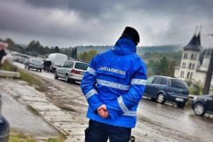 Jandarm condamnat pentru că inventa amenzi. A amendat un bărbat deoarece câinele său a muşcat caprele unui vecin