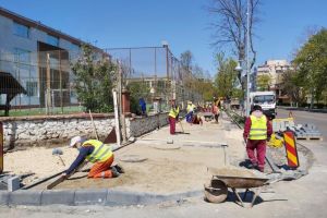 Continua reabilitarea trotuarelor si strazilor la Constanta. Unde se actioneaza in aceasta saptamana