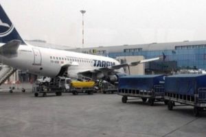 Aproape 1000 dintre angajaţii Tarom intră în şomaj tehnic