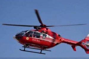 Elicopterul SMURD, chemat să preia un bărbat prin sub tractor la Reteag
