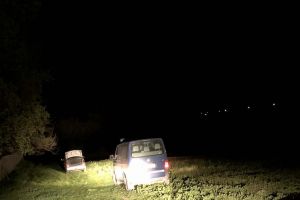FOTO! Maşină oprită pentru control de poliţiştii de frontieră. Șoferul, beat şi fără permis