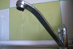 O localitate arădeană rămâne temporar fără apă potabilă