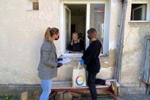 Ana Bogdan sprijină oamenii nevoiaşi