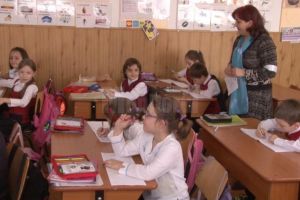 Ministrul Educaţiei – „Materia neparcursă în această perioadă se va recupera din luna ...