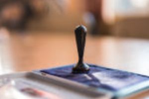 Adevăr sau nu? PNL conduce detaşat în preferinţele românilor pentru alegerile parlamentare