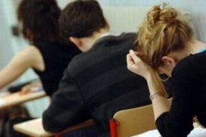 Anisie: Elevii din anii terminali pot reveni în şcoli pe 2 iunie; cel mult 10 copii în clasă