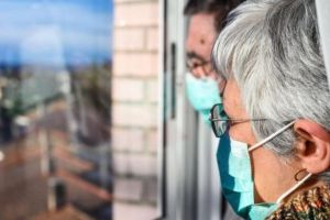 Ordonanţa Militară 10 – Noi măsuri pentru vârstnici şi prelungirea suspendării zborurilor