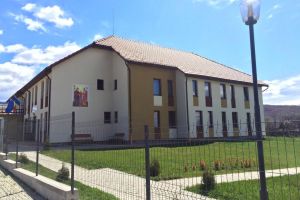 Personalul care are grijă de persoanele vârstnice instituţionalizate nu are CoVid-19, arată testele