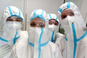 Prima linie: BIHOREANUL vă prezintă, în exclusivitate, cum arată viaţa în linia întâi de luptă împotriva coronavirusului (FOTO / VIDEO)