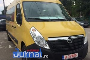 Primăria Adjud caută să angajeze un şofer de microbuz şcolar