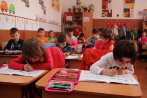 Înscrierile la clasa pregătitoare şi grădiniţă se mută în online