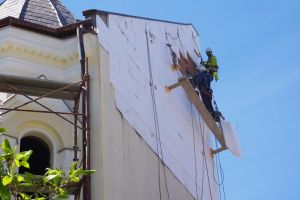 Faţadele interioare ale Palatului Episcopal Greco-Catolic din Oradea au fost reabilitate în proporţie de 30% (FOTO)