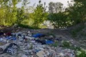 Administraţia Bazinală de Apă Jiu: S.G.A Dolj continuă lucrările de întreţinere a albiilor râurilor