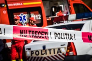 Un bărbat din Botoşani şi-a înjunghiat tatăl în gât. Agresorul şi-a primit, luni, pedeapsa definitivă