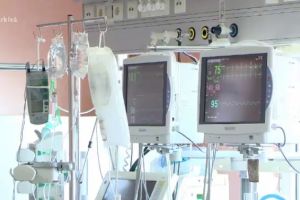 8 medici şi asistente au murit de Covid-19 în România. Câţi dintre românii decedaţi aveau sub 60 de ani
