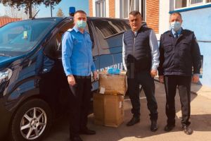 5.000 de măşti chirurgicale donate Jandarmeriei Suceava de Asociaţia Transportatorilor de ...