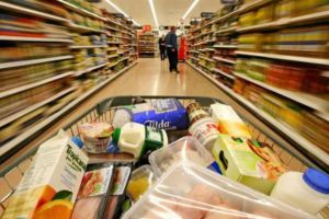 O vânzătoare de la un cunoscut hipermarket a fost diagnosticată cu noul coronavirus