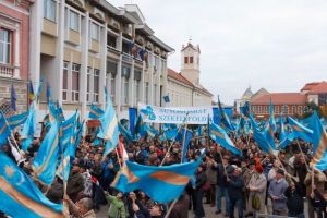 Plata Guvernului PNL pentru susţinerea UDMR? Autonomia Ținutului Secuiesc, aprobată tacit de deputaţi