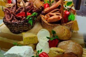 Ministrul Agriculturii lansează un apel pentru susţinerea fermierilor: Haideţi să cumpărăm doar produse româneşti!