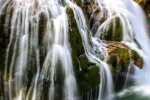 Dumnezeu îţi dă, dar nu îţi bagă şi-n traistă. Cascada Bigăr nu reprezintă o prioritate pentru un guvern preocupat doar de coronavirus