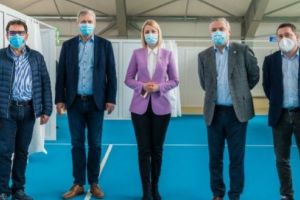 FOTO: Unitatea de Suport Medical COVID-19 din cadrul UMFST Târgu Mureş, un efort colectiv în folosul comunităţii